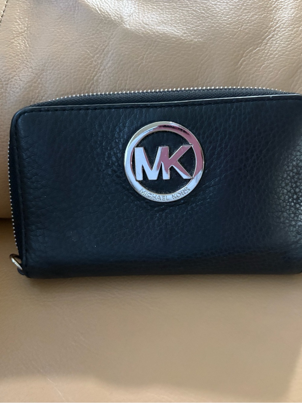 Michael Kors Leather Wallet - Picture 6 of 7